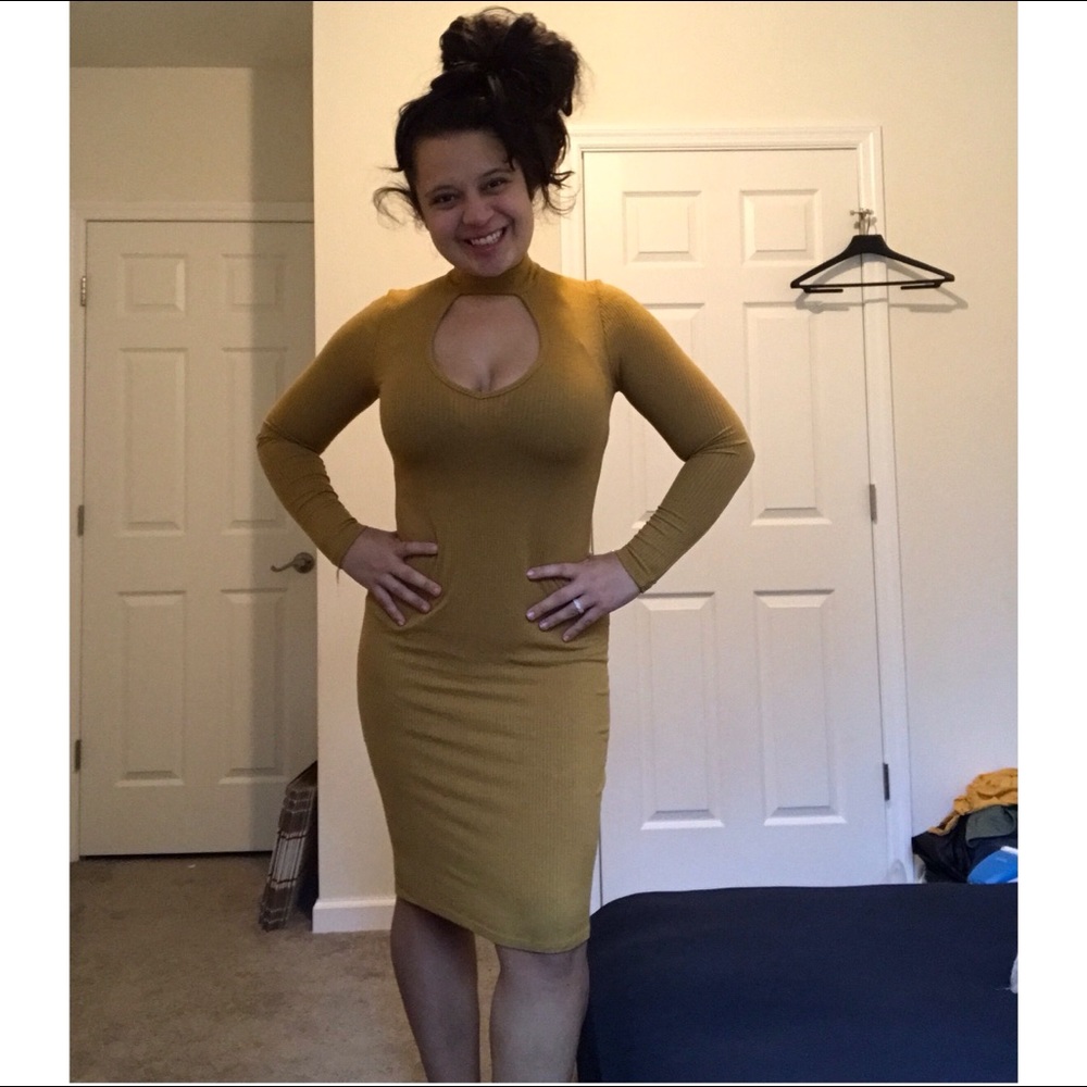 Charlotte Russe mustard ribbed midi dress